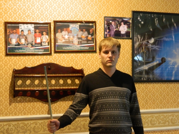 Денис Колдин сделает на эти деньги подарок жене, чтобы чаще отпускала в бильярд